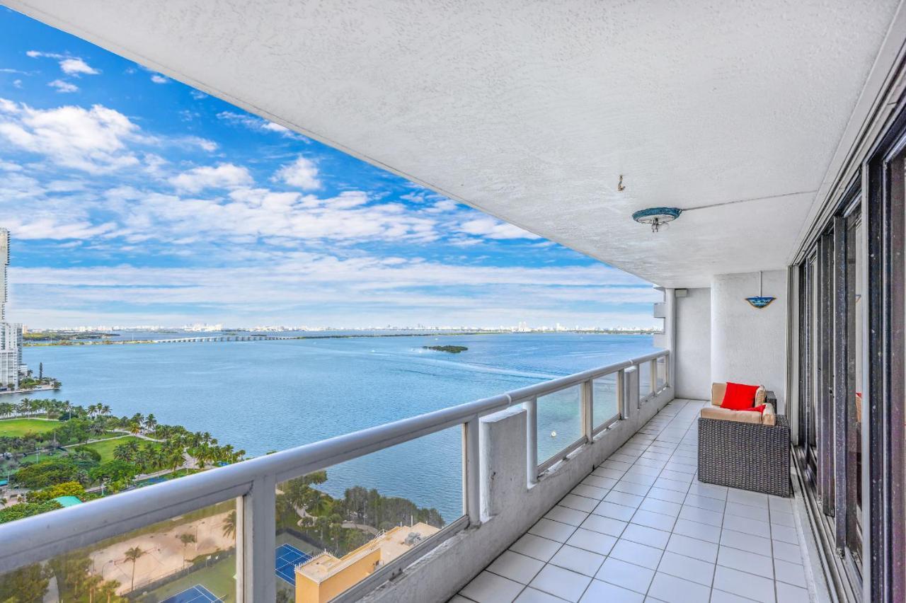 Stunning Balcony Views 4 Bedroom Miami Exterior photo